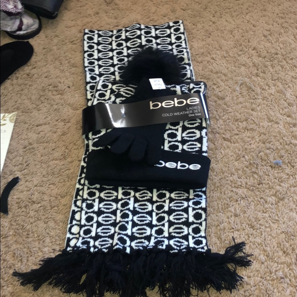 Baby scarf ,gloves and hat set
